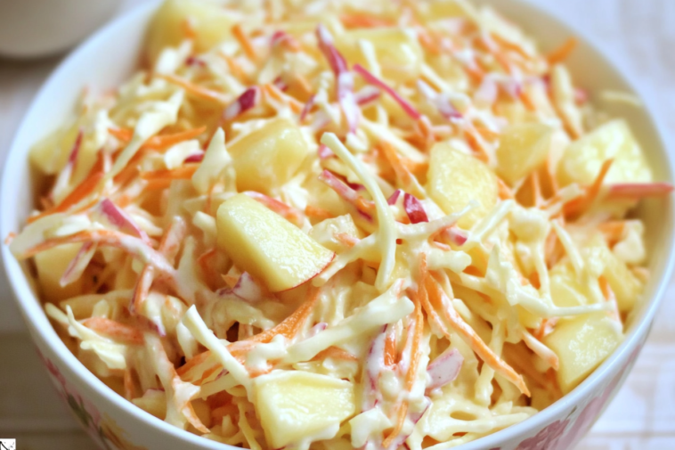 Descubre una ensalada refrescante y crujiente perfecta para cualquier ocasión.