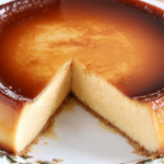 El flan napolitano es un postre clásico que conquista con su textura suave y sabor delicioso.