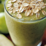 Disfruta de un delicioso y saludable licuado ideal para comenzar el día.