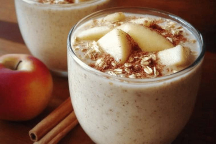 Este licuado de manzana y avena es nutritivo, refrescante y perfecto para empezar el día con energía.