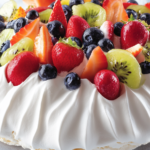 La pavlova es un postre exquisito, ligero y perfecto para cualquier ocasión especial.