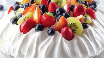 La pavlova es un postre exquisito, ligero y perfecto para cualquier ocasión especial.