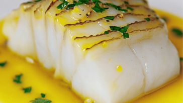 El bacalao al pil pil es un plato tradicional del País Vasco, delicioso y fácil de preparar.