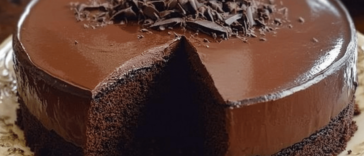 Este delicioso bizcocho de chocolate es perfecto para cualquier ocasión y muy fácil de preparar.