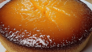 Disfruta de un delicioso budín de mandarina, perfecto para cualquier ocasión y fácil de preparar.