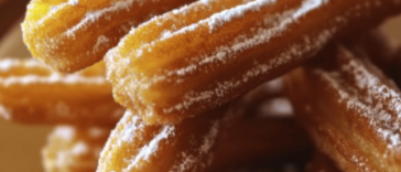 Los churros caseros son un delicioso postre perfecto para compartir en cualquier ocasión.