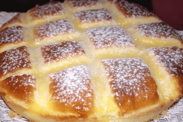 Este delicioso pastel de limón es perfecto para los amantes de los postres frescos y cítricos.