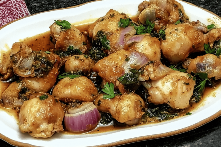 Este pollo al ajillo es una delicia que hará que todos se queden encantados con su sabor.