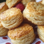 Disfruta de unos scones dulces, perfectos para acompañar con té o café.