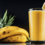 Un batido fresco y delicioso que te hará sentir como en el paraíso. ¡Perfecto para cualquier momento! 🍍🍌