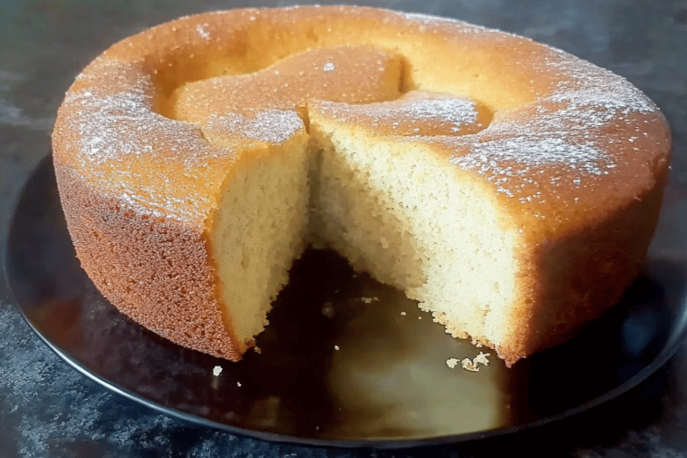 ¡Un bizcocho fácil y delicioso que se hace en la licuadora! Perfecto para cualquier ocasión. 🎉🍰