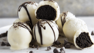 ¡Estas bolitas son perfectas para los amantes del chocolate! Ideal para compartir en cualquier ocasión. 🍫🎉