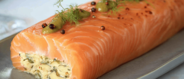 Un delicioso aperitivo que sorprende en cualquier reunión. Perfecto para los amantes del mar. 🐟🥖