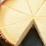 ¡Prueba este delicioso cheesecake sin azúcar! Ideal para satisfacer tus antojos sin culpa. 🍰✨