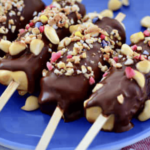 ¡Esta deliciosa receta de chocobananas es perfecta para refrescarte! 🍌🍫