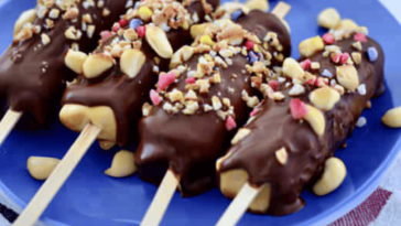 ¡Esta deliciosa receta de chocobananas es perfecta para refrescarte! 🍌🍫