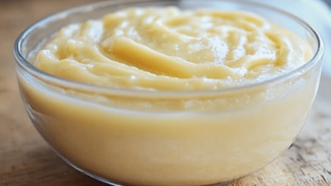 ¡Descubre el sabor de la auténtica crema pastelera casera! Ideal para tus postres favoritos. 🍮✨