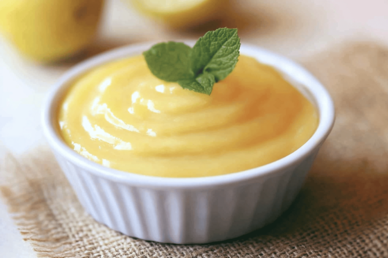 ¿Te gusta lo dulce y ácido? ¡Esta crema pastelera de limón es perfecta para ti! 🍋✨