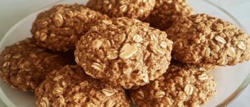 Disfruta de estas deliciosas galletas saludables que combinan avena y manzana. Perfectas para cualquier momento. 🍏🍪
