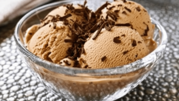 ¡Descubre cómo hacer un delicioso helado de café casero sin heladera! Perfecto para los amantes del café. 🍨☕