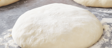 Crea la mejor masa de pizza casera y sorprende a todos. ¡Una delicia para compartir! 🍕💖