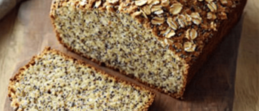 Deléitate con este pan de avena y chía, ideal para cualquier momento del día. 🍞✨