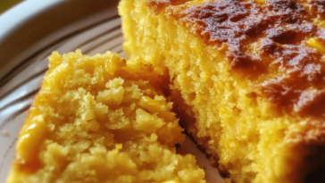 ¡Disfruta de este delicioso pan de elote, fácil de hacer y perfecto para cualquier ocasión! 🌽🍰