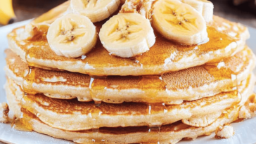 Deliciosos y saludables panqueques de avena y banana para comenzar tu día con energía. 🍌🥞
