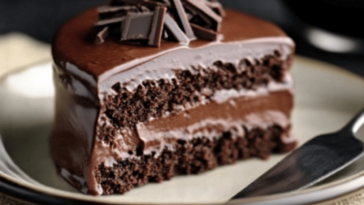 El pastel de chocolate cremoso es un deleite que todos deben probar. ¡Perfecto para cualquier ocasión! 🍫🎉