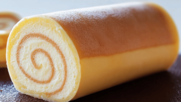 Delicioso y suave, este pastel de rollo suizo es el postre perfecto para cualquier ocasión. 😋🎉