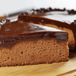 ¡Descubre el delicioso sabor del café en esta exquisita torta! Perfecta para compartir momentos especiales. ☕🎂