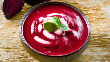 Descubre una deliciosa crema que sorprende por su sabor y color. Perfecta para cualquier ocasión. 🍽️🌈