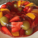 ¡Disfruta de esta refrescante gelatina cristal de frutas perfecta para cualquier ocasión! 🍓🍈
