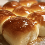 Deliciosos pancitos de leche ideales para cualquier ocasión. ¡Sorprende a todos con su sabor! 🍞🥛