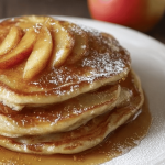 ¡Deliciosos panqueques de manzana que harán feliz a toda la familia! 🍎🥞